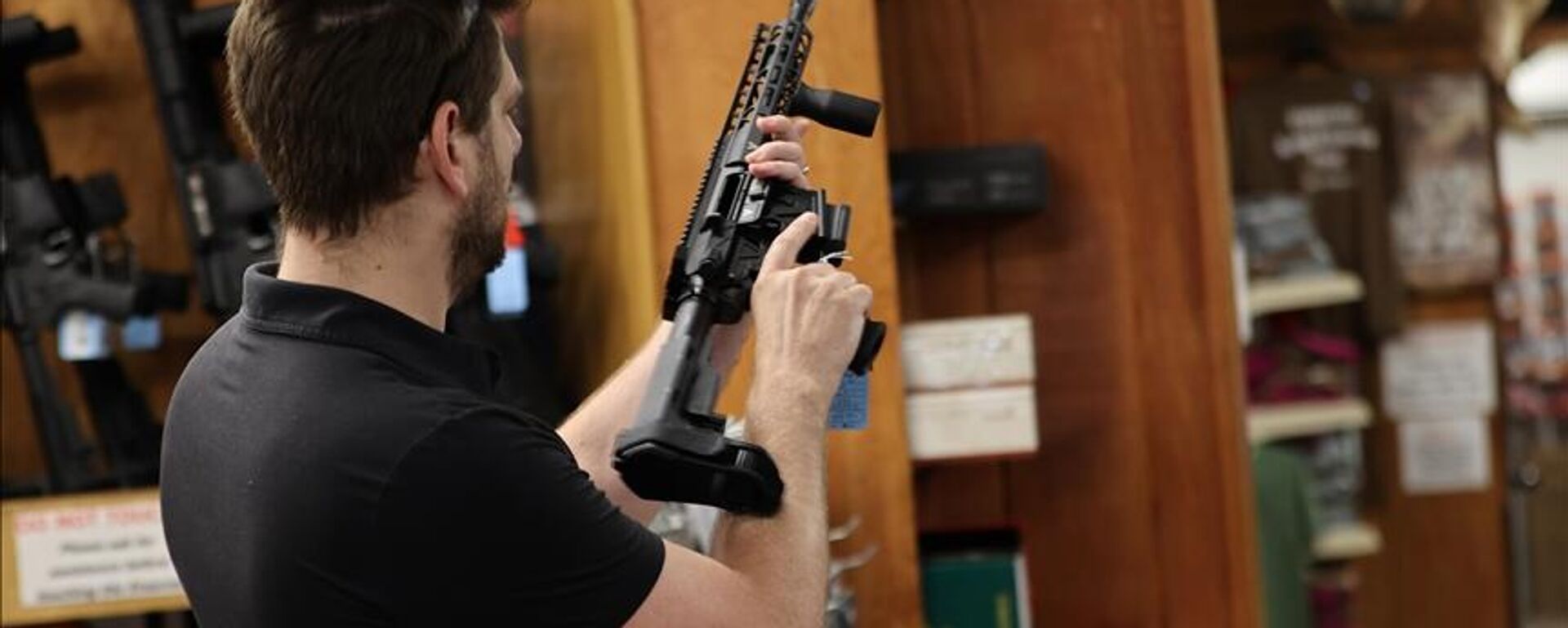 yarı otomatik tüfek - Sputnik Türkiye, 1920, 18.04.2025