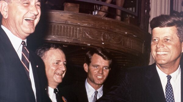 John F. Kennedy ve Robert F. Kennedy  - Sputnik Türkiye
