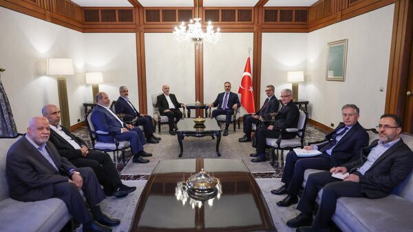 Dışişleri Bakanı Hakan Fidan, Hamas Şura Meclisi Başkanı Muhammed Derviş ve beraberindeki heyetle Ankara’da bir araya geldi - Sputnik Türkiye