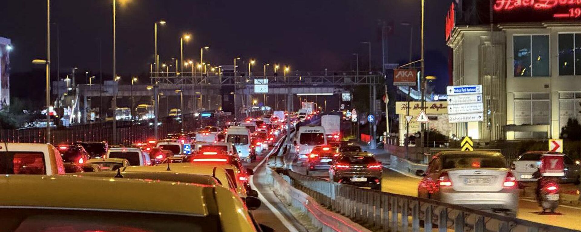 D-100 karayolu - Sputnik Türkiye, 1920, 23.04.2025