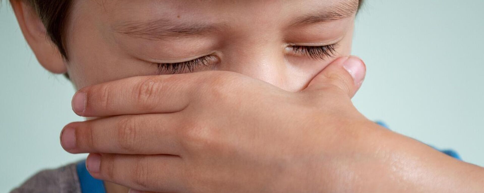 deprem çocuk - Sputnik Türkiye, 1920, 18.07.2025