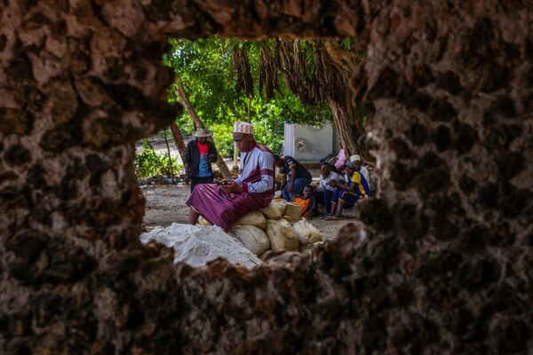 Modern dünyanın hızına kapılmamış bu ada, yaklaşık 2 bin yıl öncesine dayanan ilk yerleşimleriyle geçmişin izlerini bugüne taşıyor. - Sputnik Türkiye