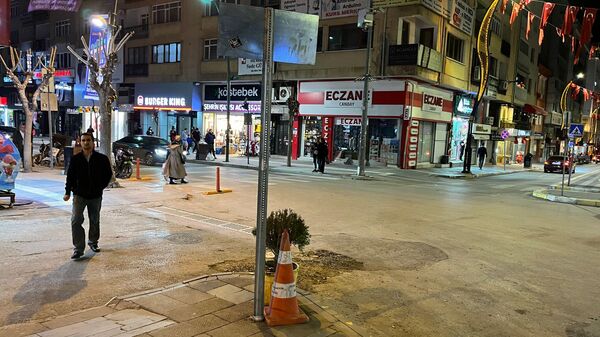 Elazığ'ın Sivrice ilçesinde saat 21.09'da 4,9 büyüklüğünde deprem meydana geldi - Sputnik Türkiye