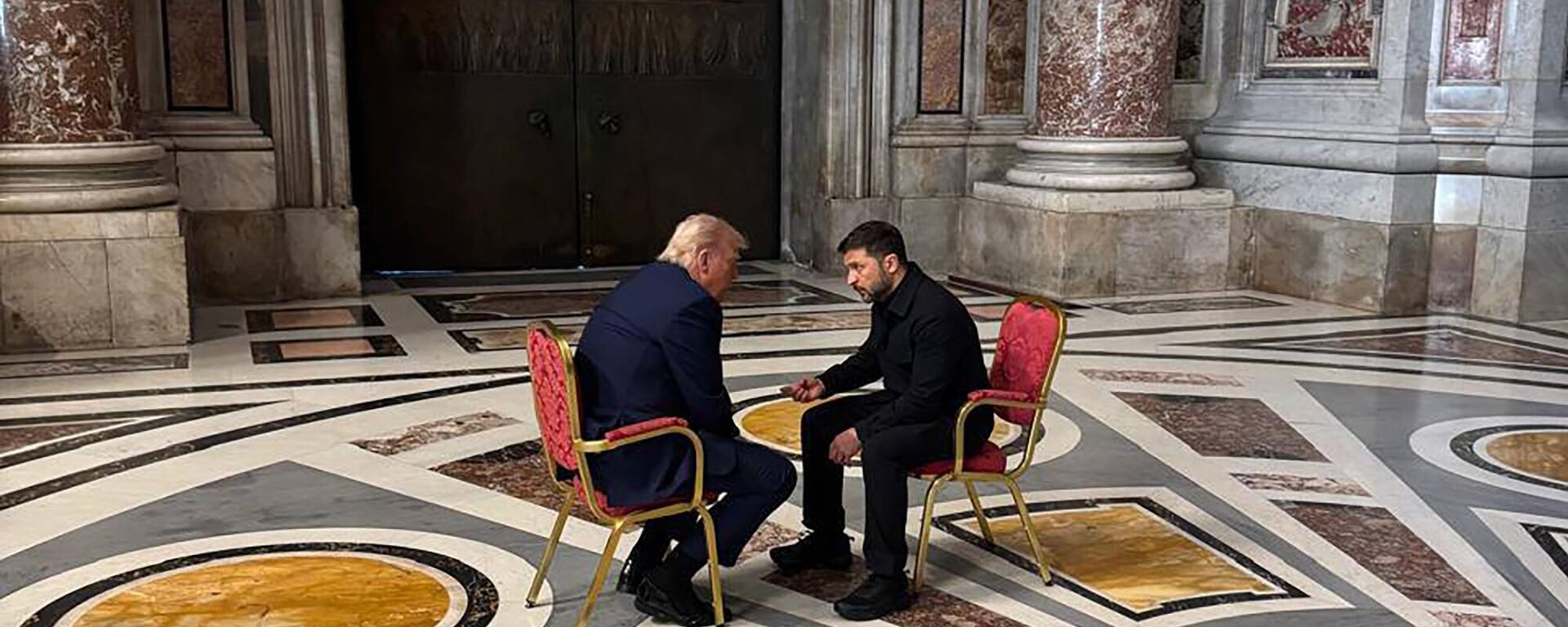 Trump, Zelenskiy - Sputnik Türkiye, 1920, 01.05.2025