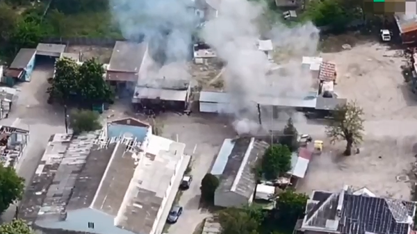 Herson Bölgesi'nin Alyoşki kentindeki bir pazara düzenlenen İHA saldırısı - Sputnik Türkiye