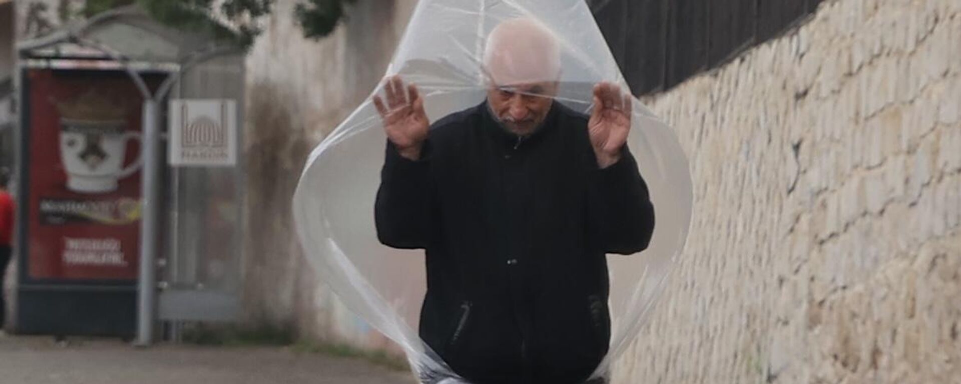 Mardin'de etkili olan sağanak, fırtına ve toz taşınımı - Sputnik Türkiye, 1920, 12.08.2025