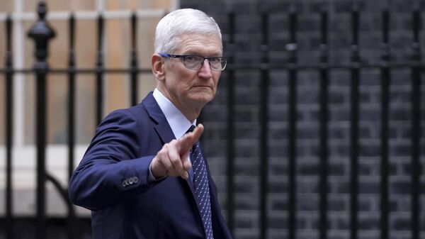 Apple üretimini Çin'den başka ülkelere kaydıracağını duyurdu: İki ülke gündemde - Sputnik Türkiye