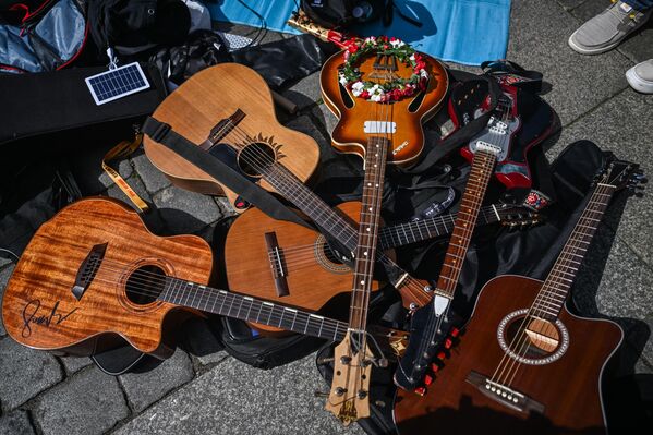 Wroclaw, son yıllarda gitaristlerin buluşma noktası haline gelmiş durumda. Şehir, Jimi Hendrix’e adanmış bu geleneksel buluşmalar sayesinde hem müzikle hem de kitlesel katılımla anılıyor. - Sputnik Türkiye