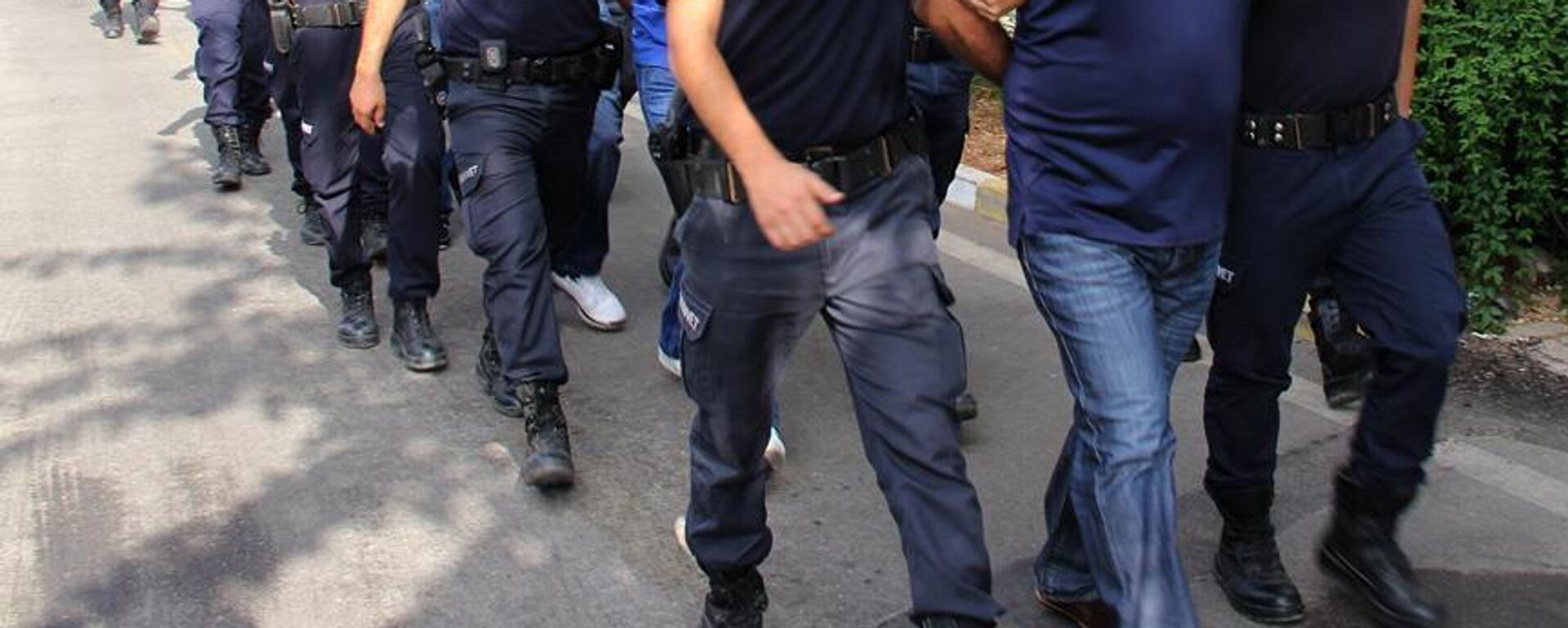 Suç örgütü - Sputnik Türkiye, 1920, 03.05.2025