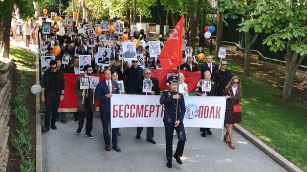 Zaferin 80. yılında ölümsüz alay yürüyüşü gerçekleştirildi  - Sputnik Türkiye