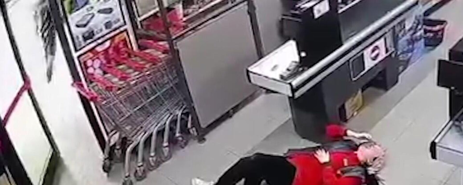 Market çalışanı kadına darp - Sputnik Türkiye, 1920, 06.05.2025