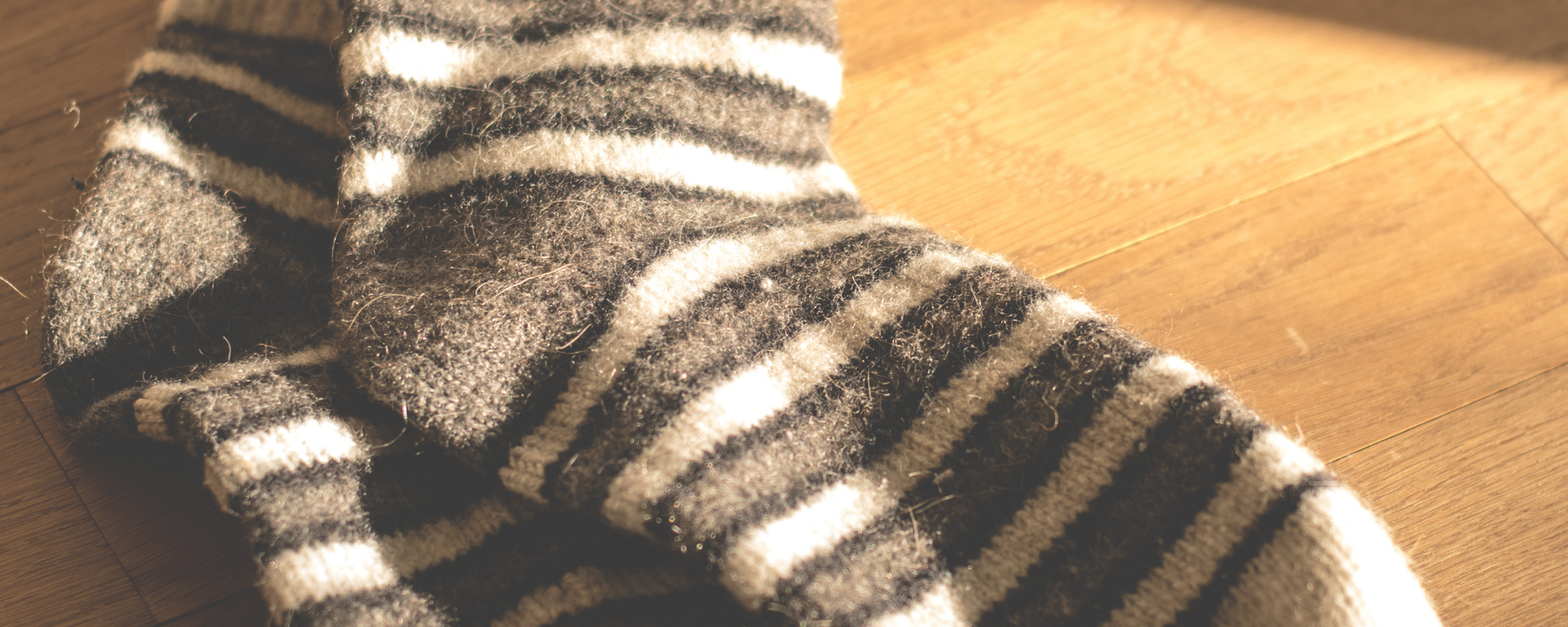 Kirli çoraplarını kokladı, hastanelik oldu - Sputnik Türkiye, 1920, 13.05.2025