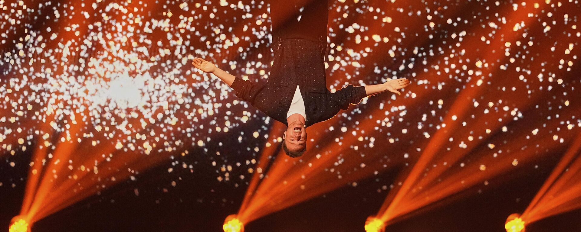 Eurovision'un ilk yarı finalinde İsrail'e tepki: Filistin bayrakları açıldı - Sputnik Türkiye, 1920, 14.05.2025