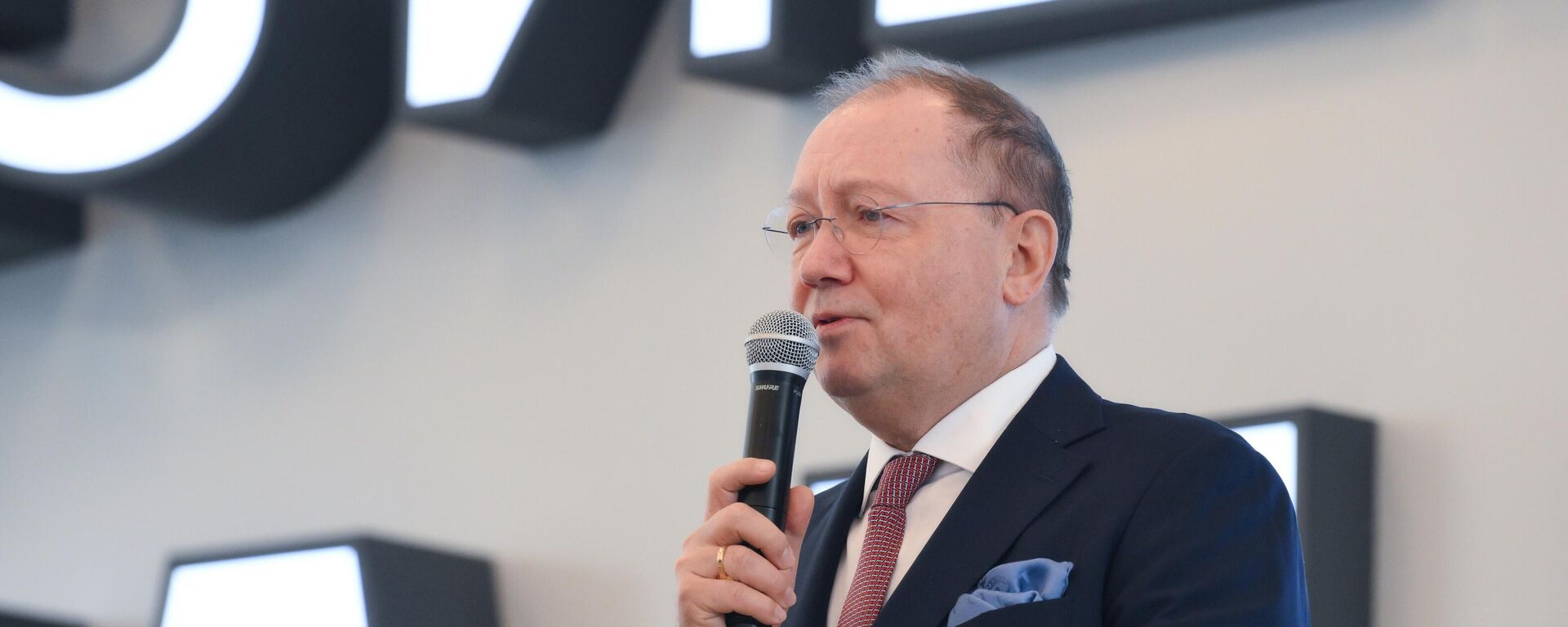 Rossiya Segodnya Medya Grubu Genel Müdür Yardımcısı ve Rusya Güvenlik Konseyi Bilim Konseyi üyesi Aleksandr Yakovenko - Sputnik Türkiye, 1920, 14.05.2025