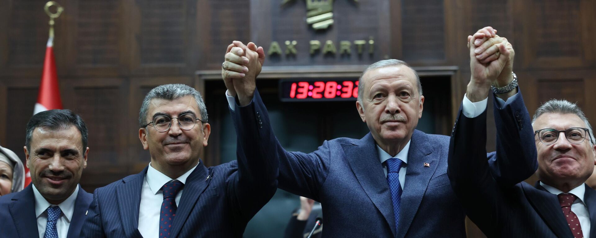 Gelecek Partisi Konya Milletvekili Ekici ve 4 belediye başkanı AK Parti'ye katıldı - Sputnik Türkiye, 1920, 14.05.2025