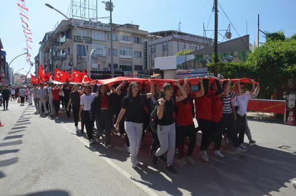 Karaman&#x27;da &#x27;gençlik yürüyüşü&#x27; düzenlendi. - Sputnik Türkiye