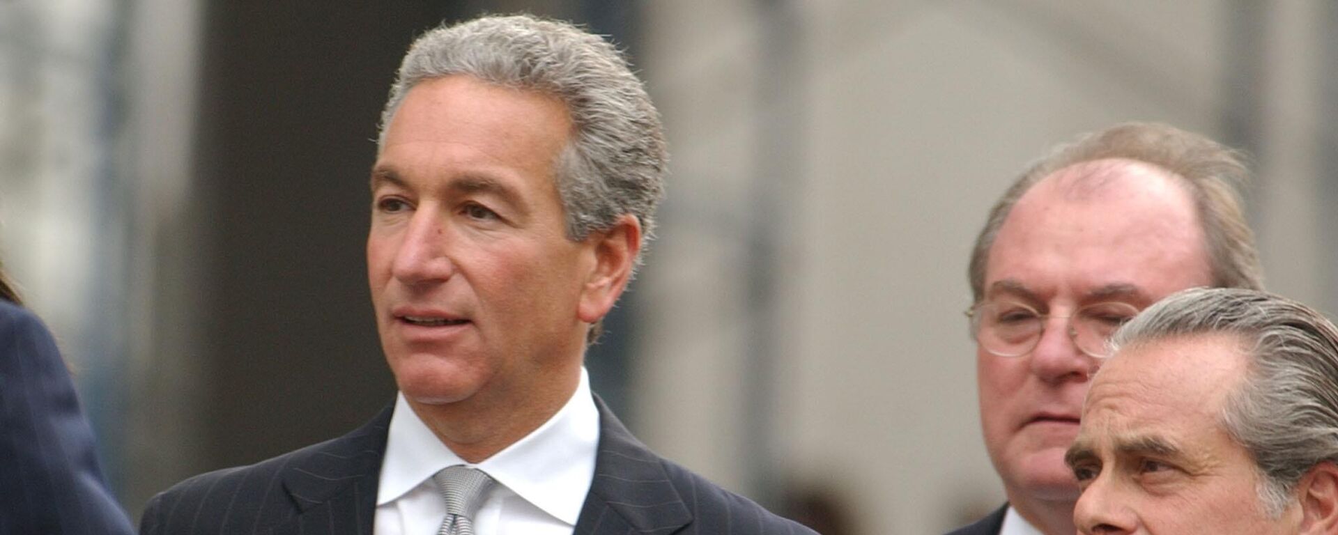 Trump dünürünü Paris Büyükelçiliğine aday gösterdi, senato onayladı - Sputnik Türkiye, 1920, 25.08.2025