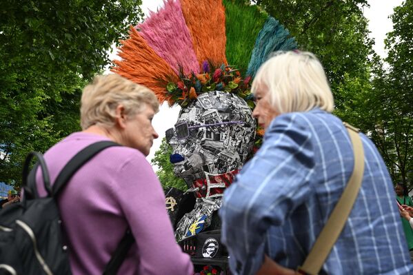 Kraliyet Bahçıvanlık Derneği (RHS) iş birliğiyle gerçekleştirilen etkinlik, tasarımın ve doğanın eşsiz buluşmasına sahne oluyor. - Sputnik Türkiye