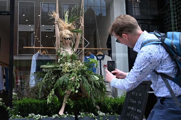 Her yıl binlerce yerli ve yabancı ziyaretçiyi ağırlayan Chelsea in Bloom, Londra’nın en büyük ücretsiz çiçek festivali olma özelliğini taşıyor. - Sputnik Türkiye