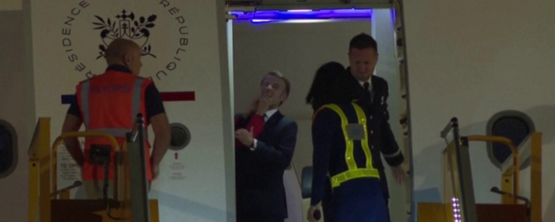 Brigitte Macron’un Vietnam’da Emmanuel Macron’a tokadı kameralara yansıdı - Sputnik Türkiye, 1920, 26.05.2025