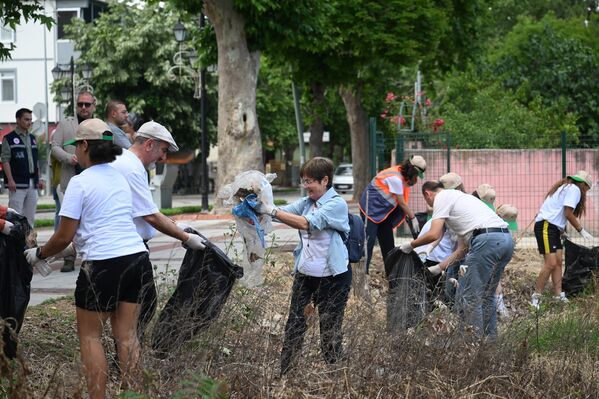 Çevre, Şehircilik ve İklim Değişikliği İl Müdürlüğünce Çevre Haftası kutlamaları kapsamında etkinlik organize edildi. - Sputnik Türkiye