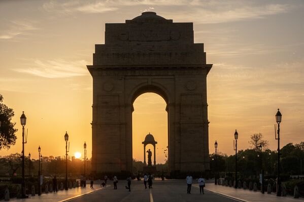 Zengin kültürel mirasıyla dikkat çeken şehir, özellikle Hint-İslam mimarisinin göz alıcı örneklerine ev sahipliği yapıyor. - Sputnik Türkiye