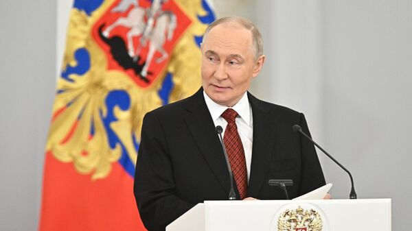 Президент Владимир Путин вручил государственные премии и медали Герой Труда - Sputnik Türkiye