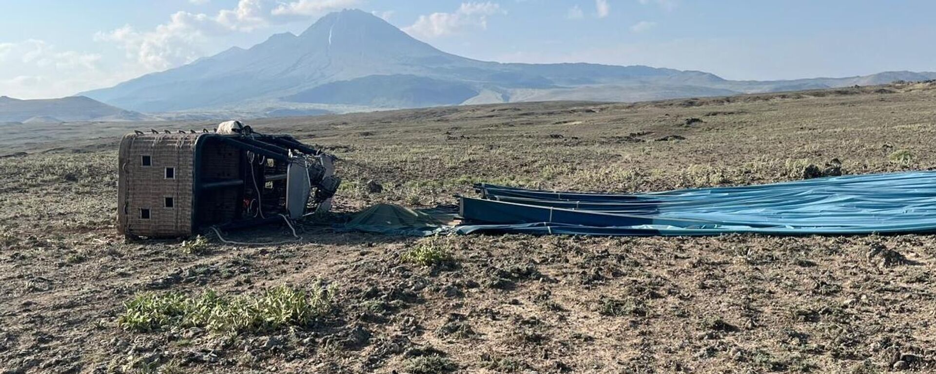 Sıcak hava balonu düştü: Ölü ve yaralılar var - Sputnik Türkiye, 1920, 15.06.2025