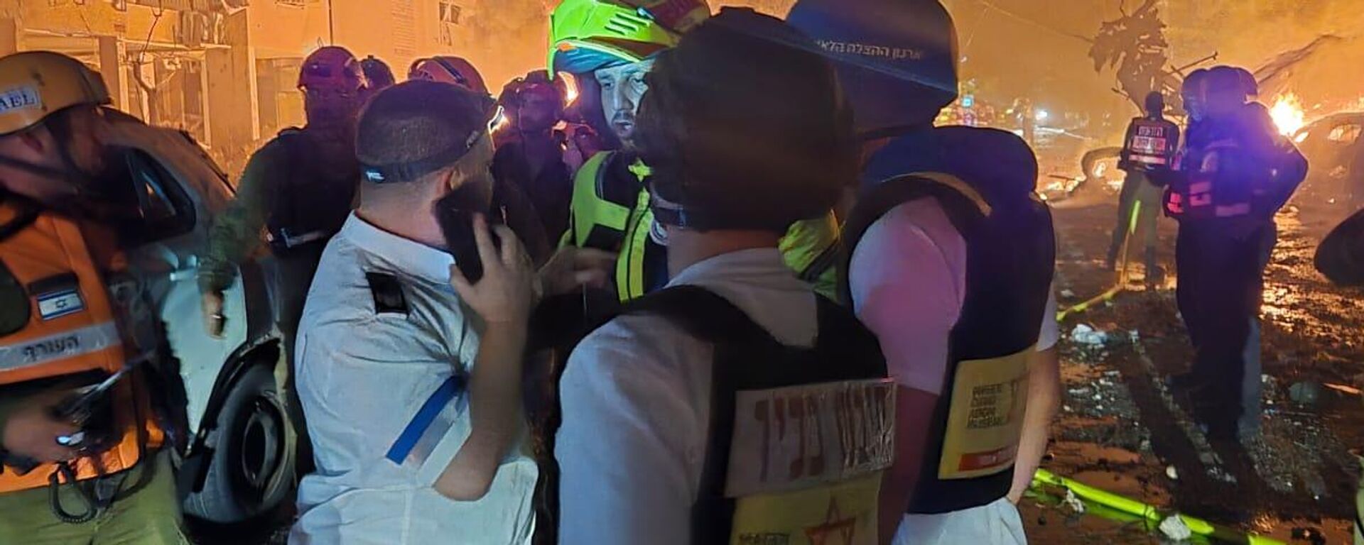 İran, İsrail’e füzelerle saldırdı İran, İsrail’e füzelerle saldırdı - Sputnik Türkiye, 1920, 15.06.2025