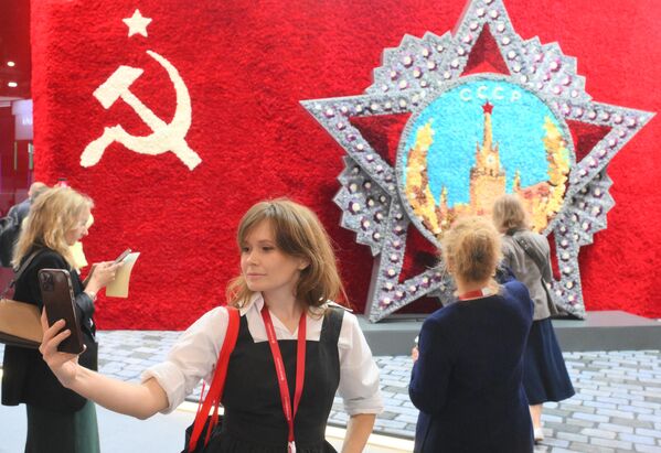 st-petersburg-uluslararasi-ekonomi-forumu-28-kez-kapilarini-acti