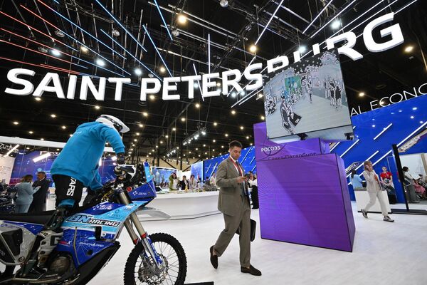 st-petersburg-uluslararasi-ekonomi-forumu-28-kez-kapilarini-acti