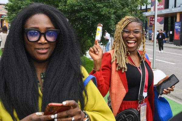 SPIEF-2025'ten renkli görüntüler - Sputnik Türkiye