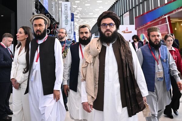 SPIEF-2025'ten renkli görüntüler - Sputnik Türkiye