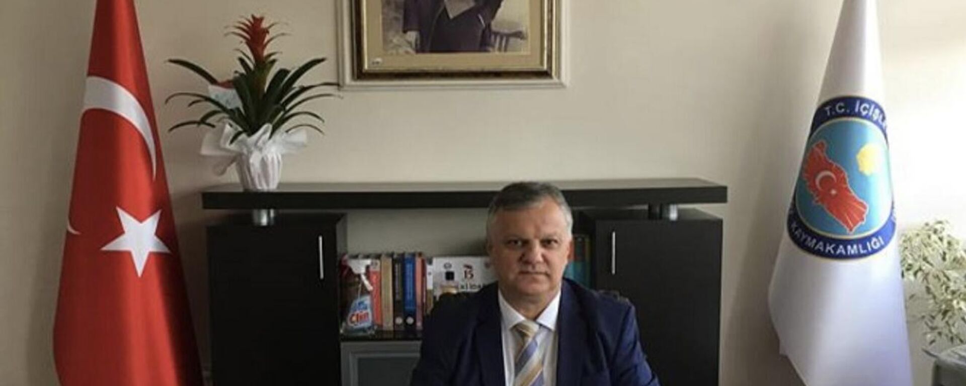 Edirne Vali Yardımcısı - Sputnik Türkiye, 1920, 20.06.2025