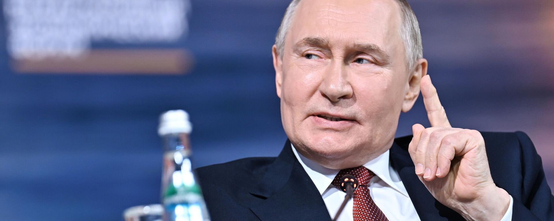 Rusya Devlet Başkanı Vladimir Putin St. Petersburg Uluslararası Ekonomi Forumu’nda (SPIEF) - Sputnik Türkiye, 1920, 21.06.2025