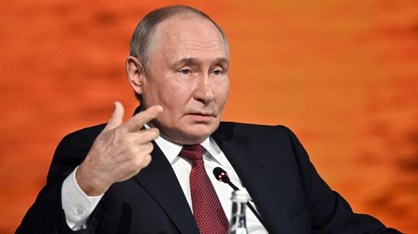 Rusya Devlet Başkanı Vladimir Putin St. Petersburg Uluslararası Ekonomi Forumu’nda (SPIEF) - Sputnik Türkiye