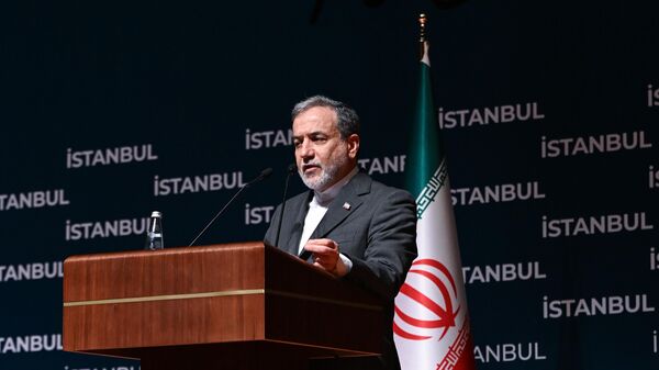İran Dışişleri Bakanı Arakçi: Rusya'ya gidip Putin ile görüşeceğim - Sputnik Türkiye