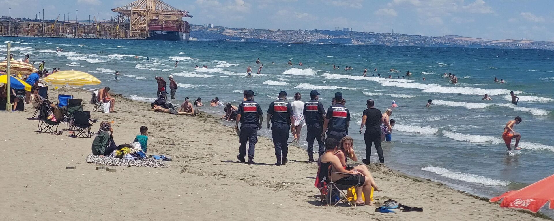 Jandarma ve sahil güvenlik uyardı: Sakın denize girmeyin - Sputnik Türkiye, 1920, 22.06.2025