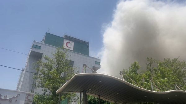 İsrail'in saldırılarında İran Kızılayı binası çevrisi isabet aldı - Sputnik Türkiye