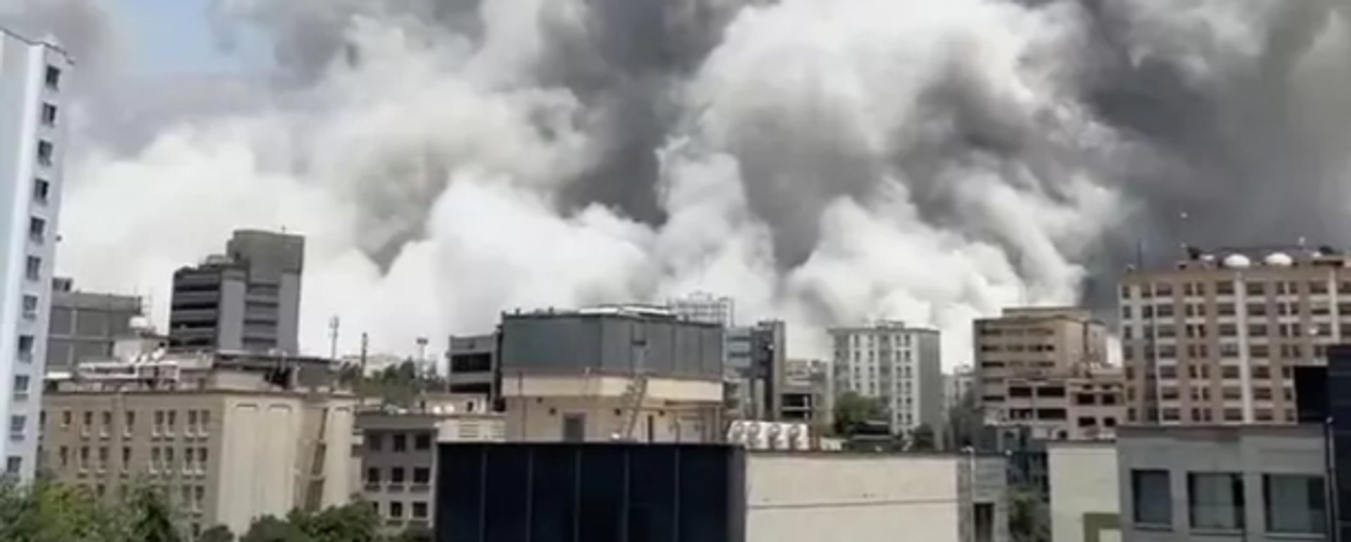 Tahran bombardıman - Sputnik Türkiye, 1920, 26.06.2025