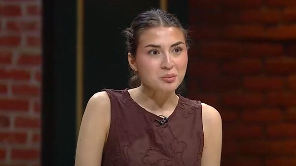 Masterchef'te 'kaşığı' kıl payı kaçırdı: Şefler ayakta alkışladı - Sputnik Türkiye