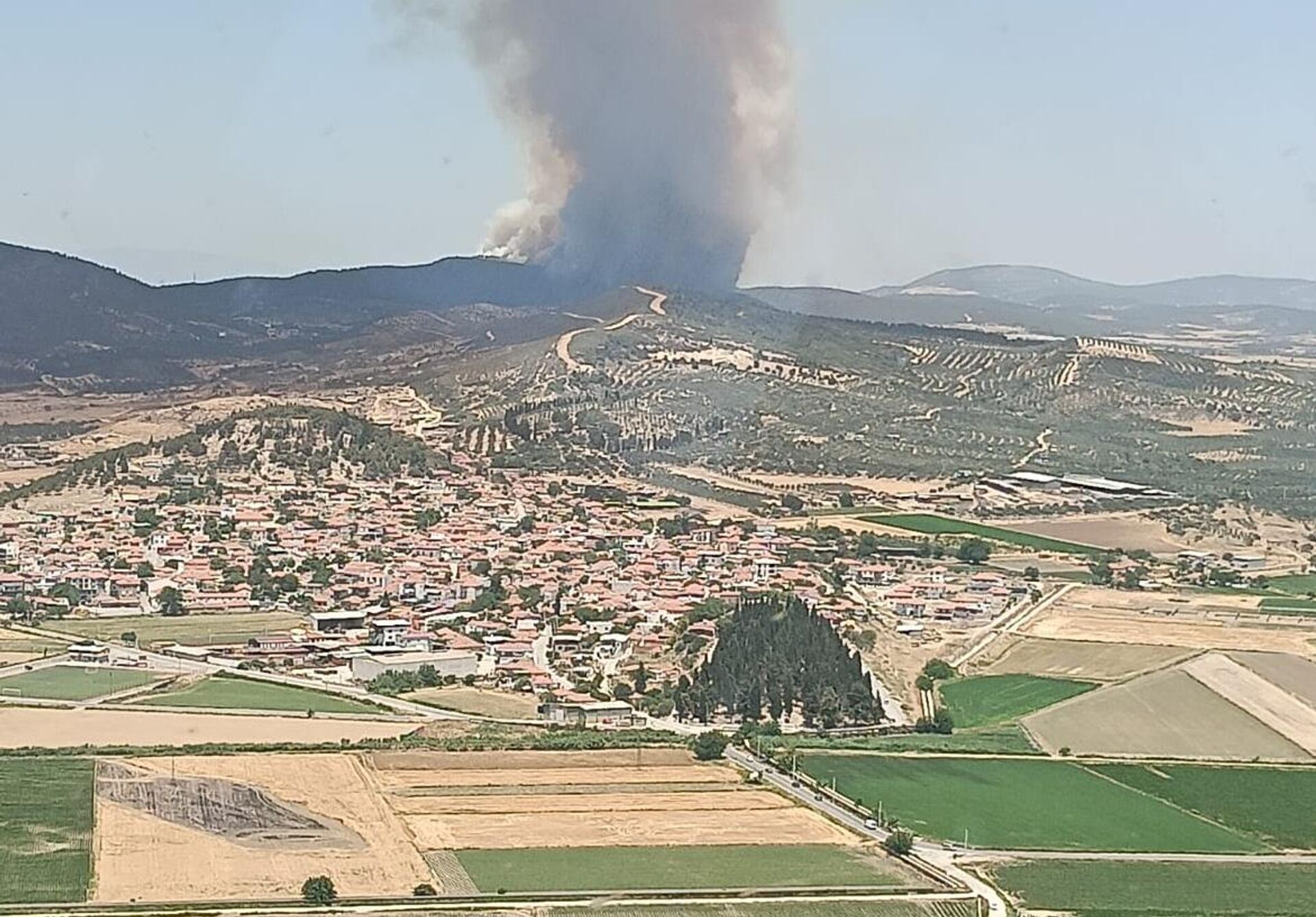 İzmir Foça orman yangını - Sputnik Türkiye, 1920, 25.06.2025