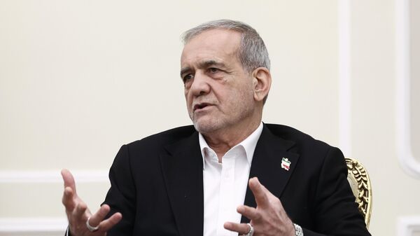 İran Cumhurbaşkanı Mesud Pezeşkiyan - Sputnik Türkiye