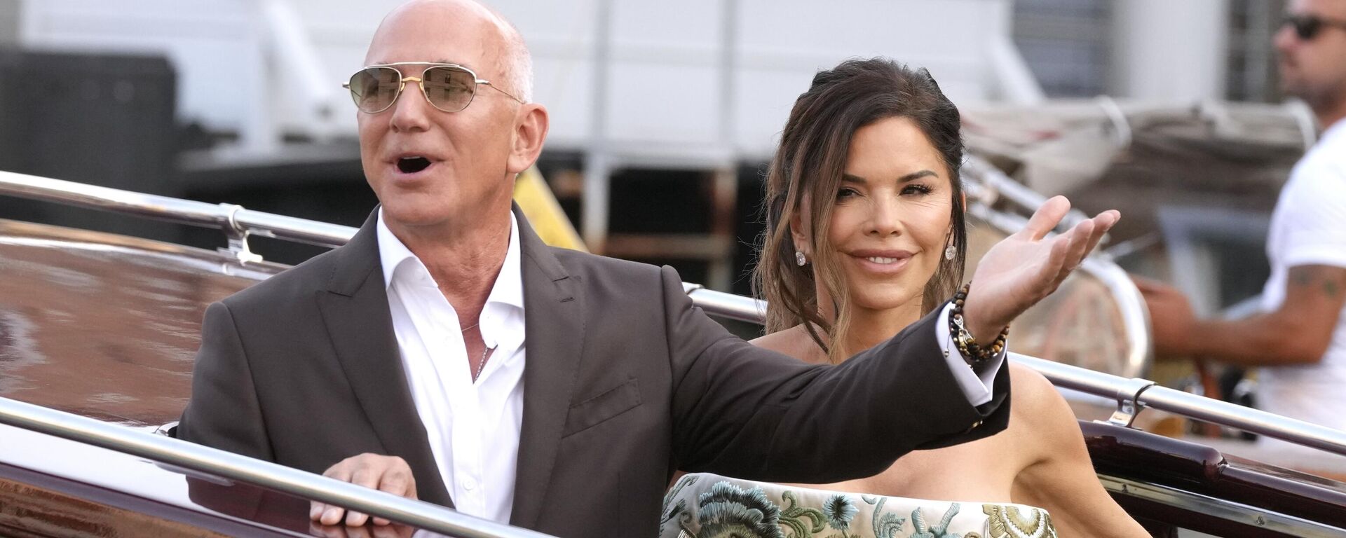 Jeff Bezos ve Lauren Sanchez’in 20 Milyon dolarlık düğünü Venedik’te başladı - Sputnik Türkiye, 1920, 27.06.2025