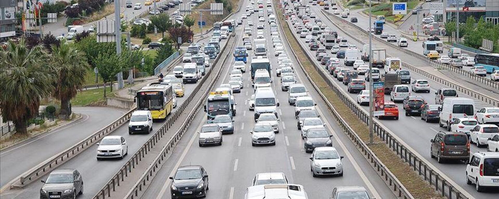 Ulusal Taşıt Tanıma Sistemi'ne kayıt için son gün - Sputnik Türkiye, 1920, 30.06.2025