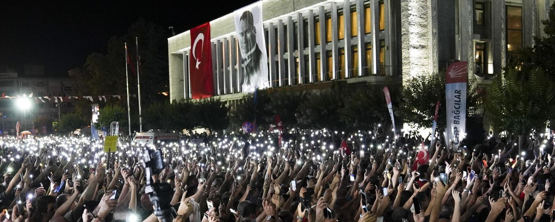 Saraçhane'de 'Millet İradesine Sahip Çıkıyor 100. Gün Mitingi' düzenlendi - Sputnik Türkiye, 1920, 02.07.2025