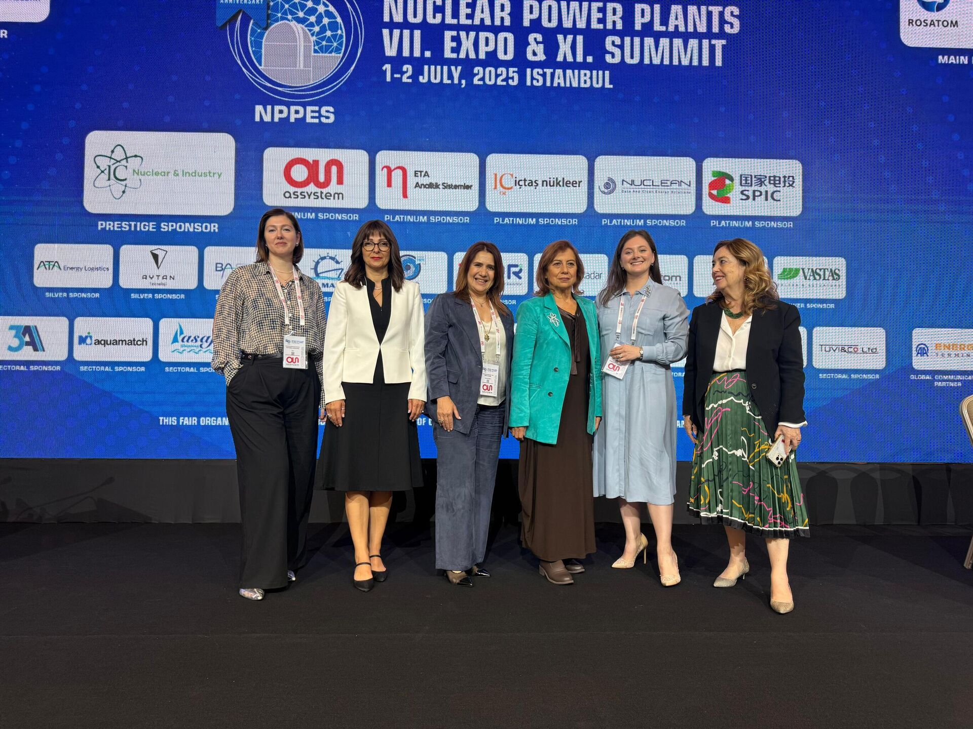 Nükleer Santraller Zirvesi'nde kadın liderler: 'Kadınlar nükleer gelecekte başrolde olacak' - Sputnik Türkiye, 1920, 03.07.2025