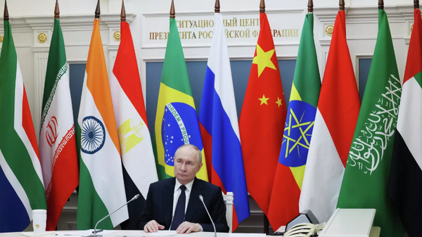 Vladimir Putin BRICS oturumunda - Sputnik Türkiye