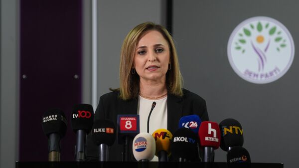 DEM Parti Sözcüsü Ayşegül Doğan - Sputnik Türkiye