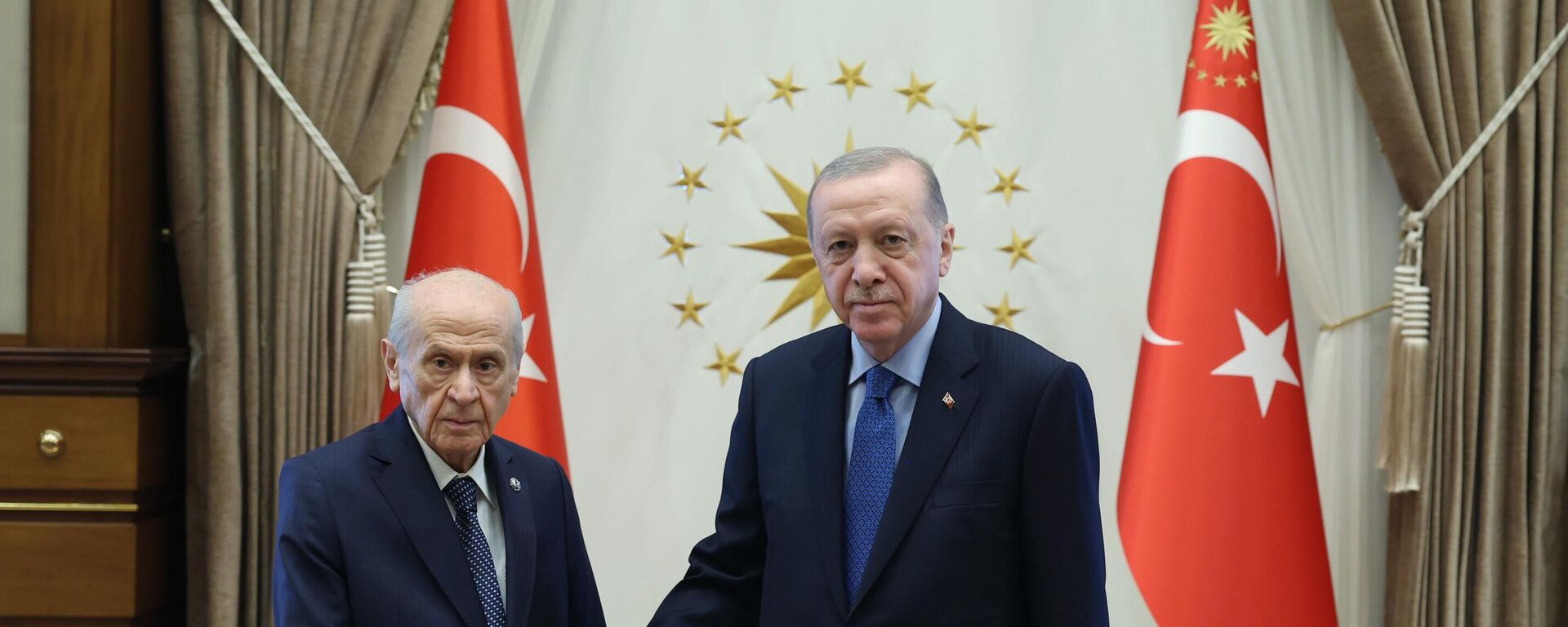 Cumhurbaşkanı Erdoğan, MHP Genel Başkanı Bahçeli'yi Cumhurbaşkanlığı Külliyesi'nde kabul etti - Sputnik Türkiye, 1920, 11.07.2025